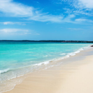 Stunning turquoise Caribbean water at Playa Blanca near Cartagena, Colombia